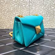 Kitlife Valentino ONE STUD NAPPA BAG WITH CHAIN Blue Gold Hardware - 19x14x11cm - 3