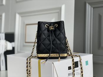 Kitlife Chanel Bucket With Chain Black - 14*11*8cm