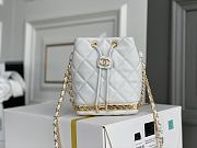 Kitlife Chanel Bucket With Chain White - 14*11*8cm - 1