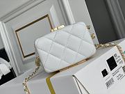 Kitlife Chanel Bucket With Chain White - 14*11*8cm - 4