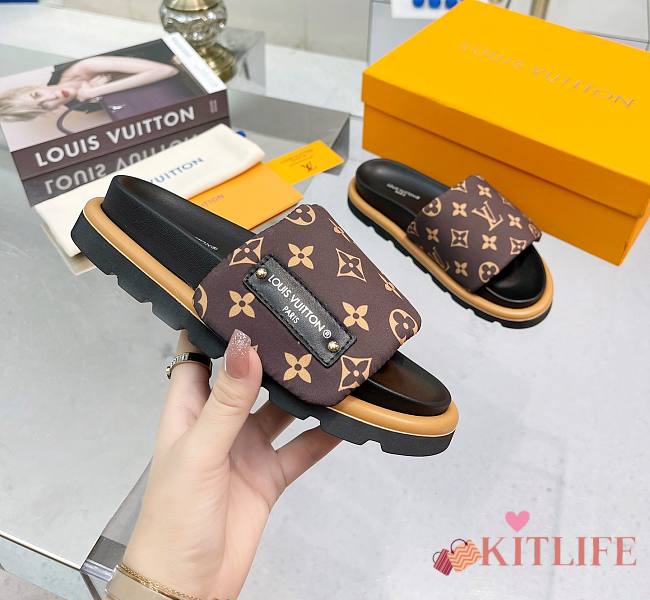 Kitlife Louis Vuitton Pillow Flat Comfort Mule - 1