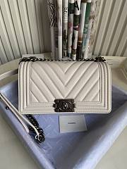 Kitlife Chanel Le Boy Old Medium Chevron Caviar Leather White (Silver/Gold Hardware) - 25cm - 2