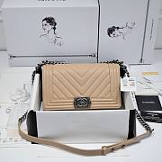 Kitlife Chanel Le Boy old Medium Caviar Chevron Beige (Gold/Silver Hardware) - 25cm - 1