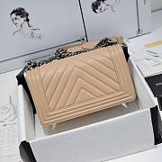 Kitlife Chanel Le Boy old Medium Caviar Chevron Beige (Gold/Silver Hardware) - 25cm - 4