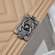 Kitlife Chanel Le Boy old Medium Caviar Chevron Beige (Gold/Silver Hardware) - 25cm - 2