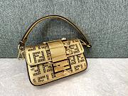 Kitlife Fendace Brooch Mini Baguette in gold perforated keather - 28x15x7xcm - 1