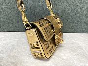 Kitlife Fendace Brooch Mini Baguette in gold perforated keather - 28x15x7xcm - 3
