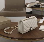 KITLIFE BULGARI SERPENTI CABOCHON WHITE SHOULDER BAG - 22.5X15X10cm - 5