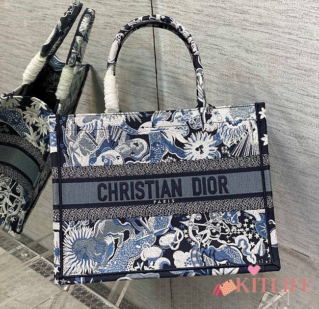 Kitlife Dior Book Tote Medium Blue Multicolor Zodiac Fantastico Embroidery  - 36 x 27.5 x 16.5 cm - 1