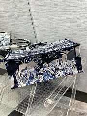 Kitlife Dior Book Tote Large Blue Multicolor Zodiac Fantastico Embroidery - 42x25x18cm - 3