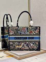 Kitlife Dior Book Tote Medium Blue D-Constellation Embroidery - 36 x 27.5 x 16.5 cm - 1