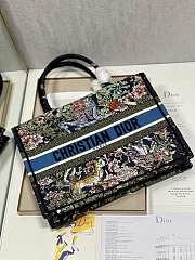 Kitlife Dior Book Tote Medium Blue D-Constellation Embroidery - 36 x 27.5 x 16.5 cm - 3