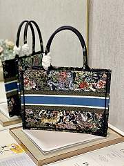 Kitlife Dior Book Tote Medium Blue D-Constellation Embroidery - 36 x 27.5 x 16.5 cm - 2
