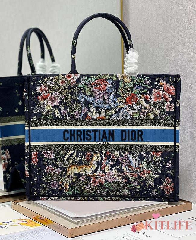 	 Kitlife Dior Book Tote Large Blue D-Constellation Embroidery - 42x35x18cm - 1