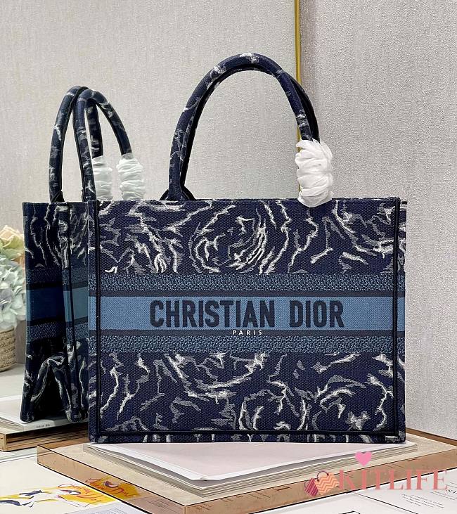 Kitlife Dior Book Tote Medium Blue Dior Roses Embroidery - 35x28cm - 1