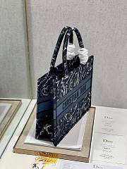 Kitlife Dior Book Tote Medium Blue Dior Roses Embroidery - 35x28cm - 5