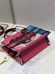 Kitlife Dior Book Tote Medium Bright Pink D-Jungle Pop Embroidery - 35x28cm - 3