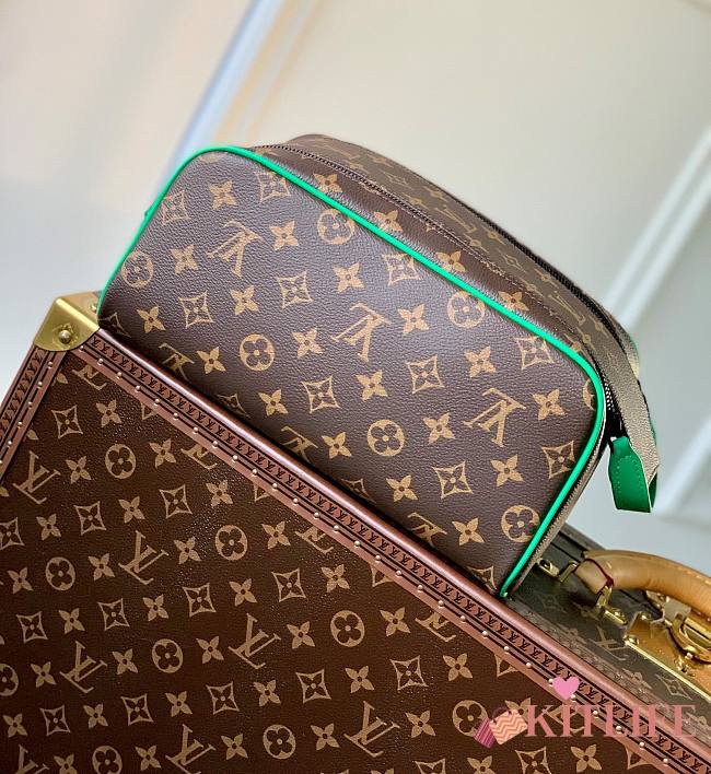 Kitlife Louis Vuitton Dopp Kit Toilet Pouch Monogram Macassar Minty Green - 28x15x16.5cm - 1