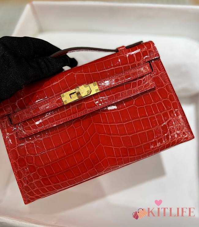 Hermes Red Matte Crocodile 40cm Kelly — The Posh Pop-Up