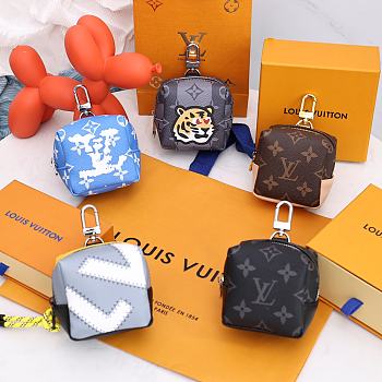 Kitlife Louis Vuitton Box Pouch Bag Charm and Belt Charm - 9x8x5cm