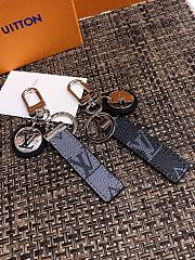 Kitlife Louis Vuitton NEO LV CLUB BAG CHARM & KEY HOLDER - M00033  - 2