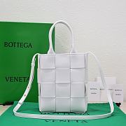 	 Kitlife Bottega Veneta Small Cassette Tote Bag White - 22*16.5*5.5cm - 5