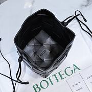 Kitlife Bottega Veneta Cassette Small Intrecciato Leather Bucket Black Bag - 19x14x13cm - 5