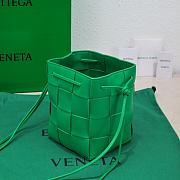 Kitlife Bottega Veneta Cassette Small Intrecciato Leather Bucket Parakeet Bag - 19x14x13cm - 4