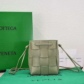 Kitlife Bottega Veneta Cassette Small Intrecciato Leather Bucket Travertine Bag - 19x14x13cm