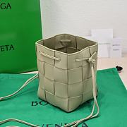 Kitlife Bottega Veneta Cassette Small Intrecciato Leather Bucket Travertine Bag - 19x14x13cm - 3