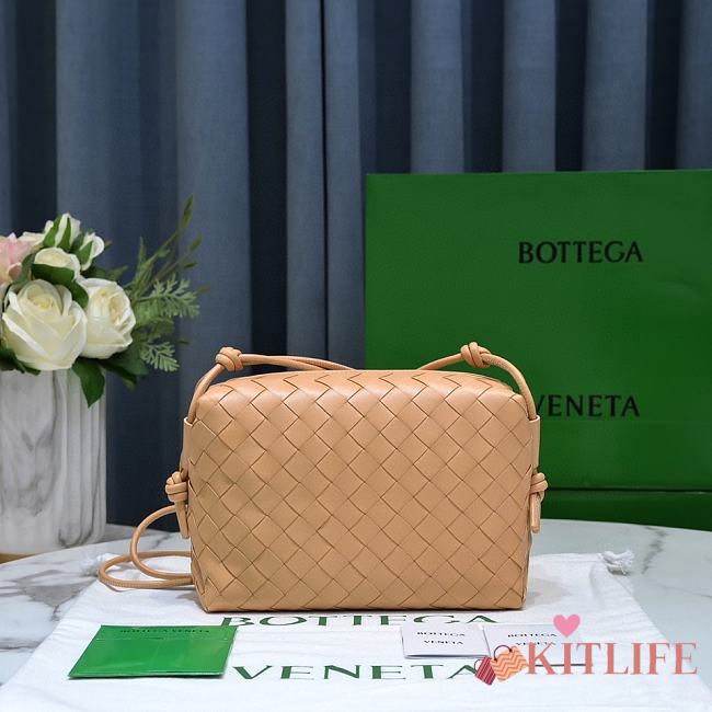 	 Kitlife Bottega Veneta Small Loop Camera Bag Almond - 22x15.5x9cm - 1