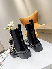 Kitlife Burberry Monogram Motif Patent Leather Chelsea Boots in Black  - 4