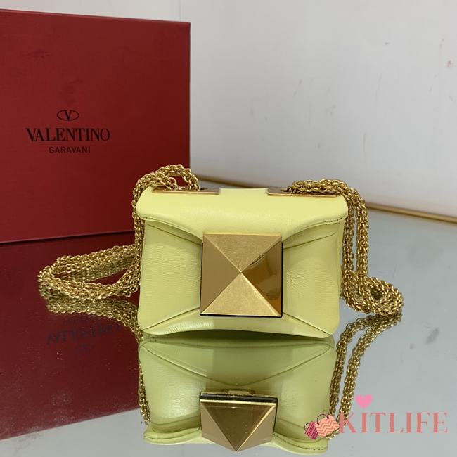 	 Kitlife Valentino ONE STUD NAPPA MICRO BAG WITH CHAIN YELLOW - 11x8x5cm - 1