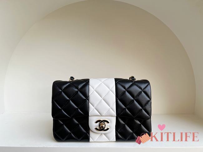 	 Kitlife Chanel Black & white timeless classic flap bag - 12 × 20 × 6 cm - 1