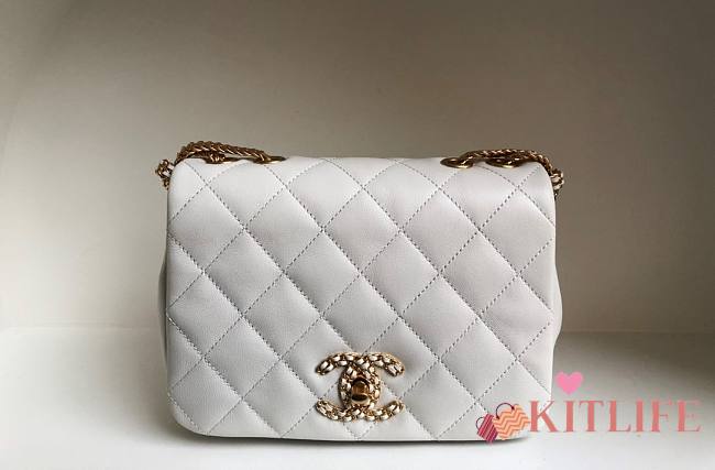 	 Kitlife Chanel Flap Bag Lambskin White - 20-15-6cm - 1