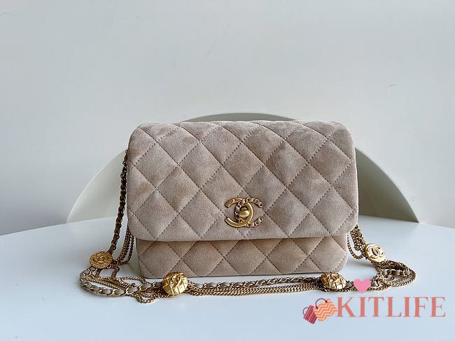 	 Kitlife Chanel Mini Velvet Flap Beige Bag - 15 × 20 × 9 cm - 1