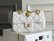 	 Kitlife Chanel Small White Charm Lambskin - 20x14x8cm - 1