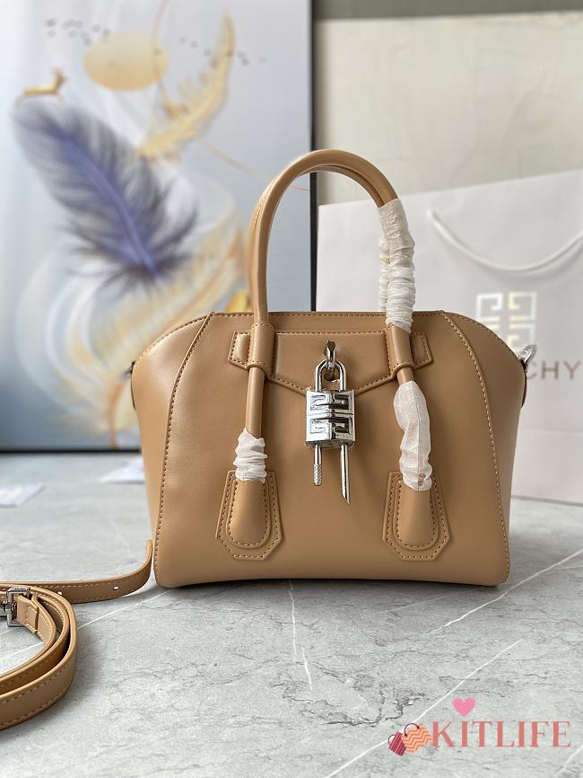 	 Kitlife Givenchy Antigona Lock mini beige leather top handle bag - 23*27*13cm - 1