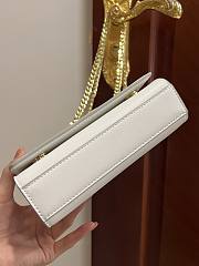 Kitlife Dolce & Gabbana White DG Logo Chained Crossbody Bag - 21*13*3.5cm - 4