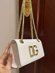 Kitlife Dolce & Gabbana White DG Logo Chained Crossbody Bag - 21*13*3.5cm - 3