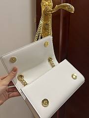 Kitlife Dolce & Gabbana White DG Logo Chained Crossbody Bag - 21*13*3.5cm - 2