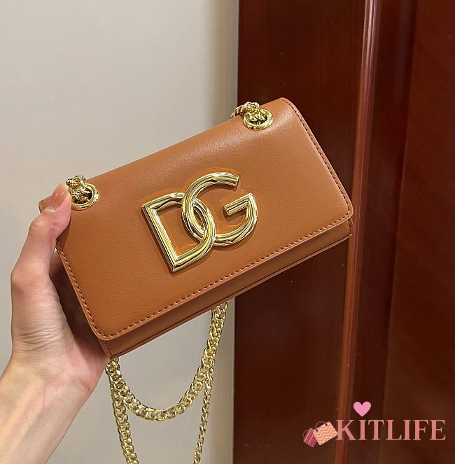 	 Kitlife Dolce & Gabbana Brown DG Logo Chained Crossbody Bag - 21*13*3.5cm - 1