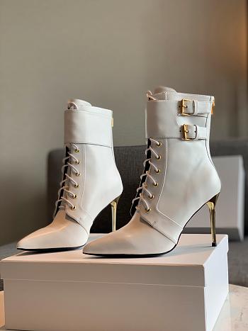 Kitlife BALMAIN Leather ankle boots white