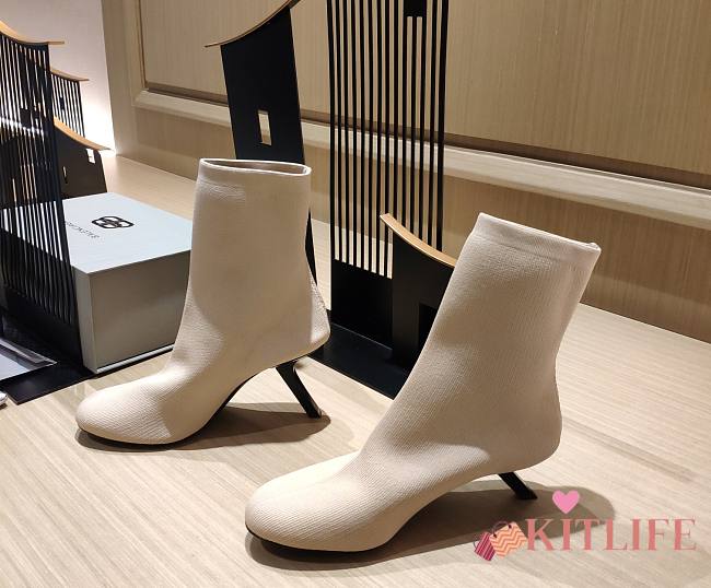 	 Kitlife Balenciaga White Elastic Ankle Boot - 1