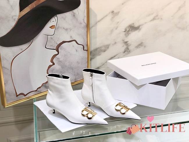 	 Kitlife Balenciaga White BB Patent Leather Ankle Boots - 1