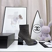 	 Kitlife Chanel 16B CHAIN-TRIM CAP TOE ANKLE BOOTS BLACK/GRAY VELVET LEATHER - 1