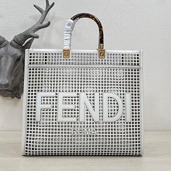 Kitlife Fendi Sunshine Medium Two-toned perforated leather shopper white - 35x31x17cm