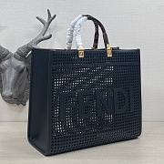 	 Kitlife Fendi Sunshine Medium Two-toned perforated leather shopper black - 35x31x17cm - 5