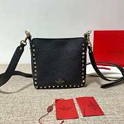Kitlife Valentino Garavani Rockstud Calfskin Hobo Handbag Black – 50029# – 18.5×18.5× 6.5 cm - 5