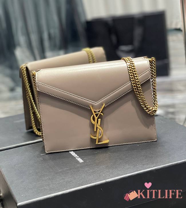 KITLIFE YSL CASSANDRA MEDIUM CHAIN BAG IN GRAIN DE POUDRE EMBOSSED DARK BEIGE LEATHER - 22x16.5x5.5cm - 1